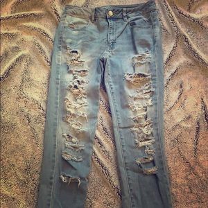 American Eagle distressed super skinny jean